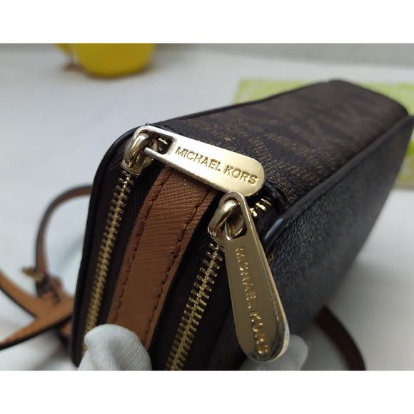 Michael Kors Brown Leather Doubel Zipper Closure Credit Card Small Crossbody Bag - Picture 10 of 15